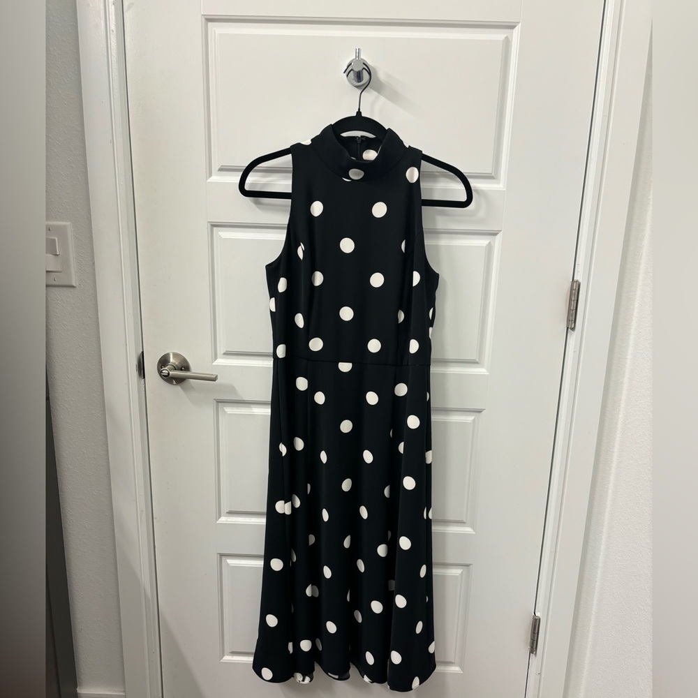 Lauren Ralph Lauren | Polka dot Dress with tie in the back | Size 4